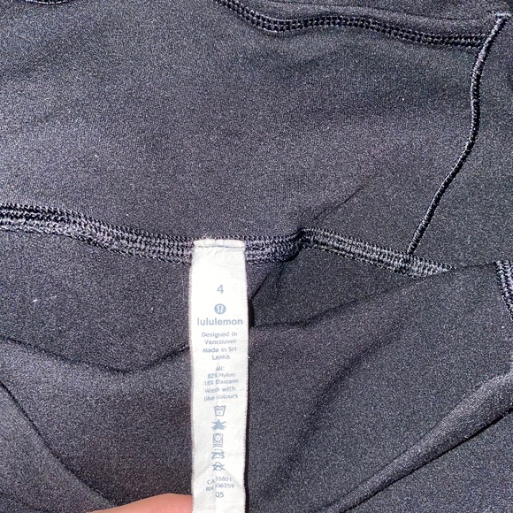 Lululemon Cropped Black Mesh Detail Legging 4 - Picture 7 of 7